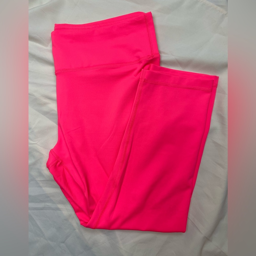Reflex Hot Pink Cropped Leggings
